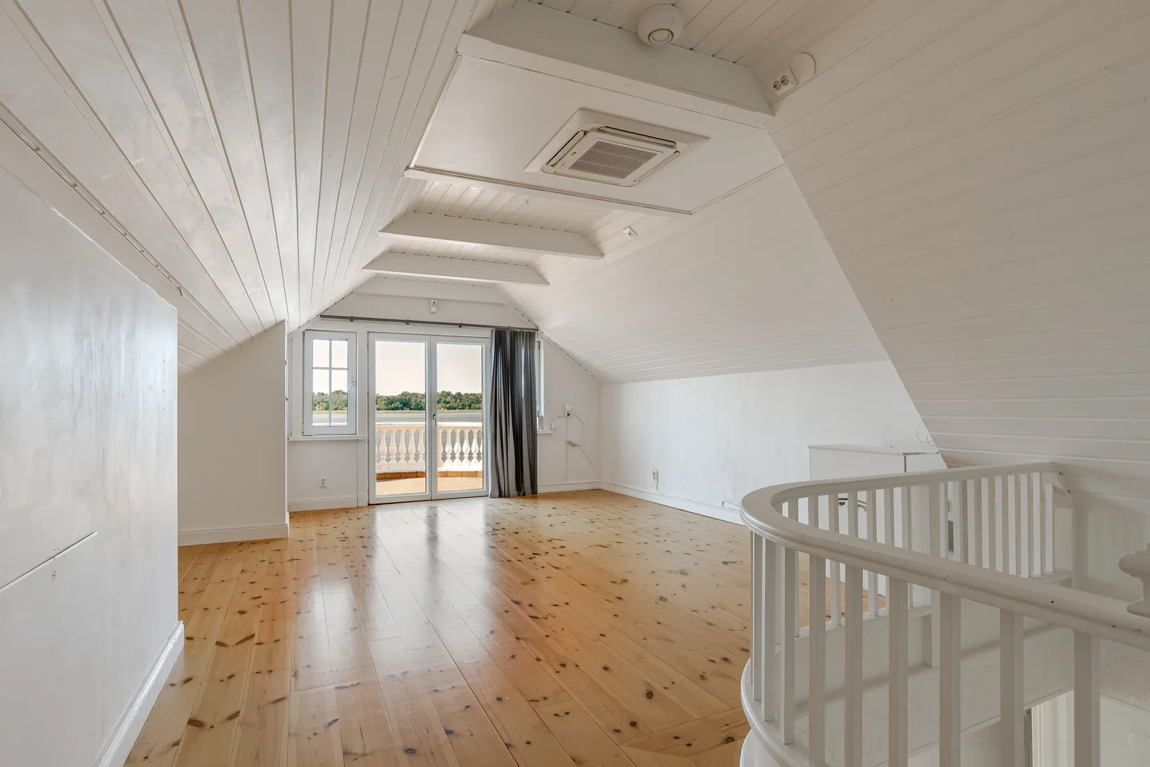 Villa, Slipvägen 24, Sanda, Strängnäs