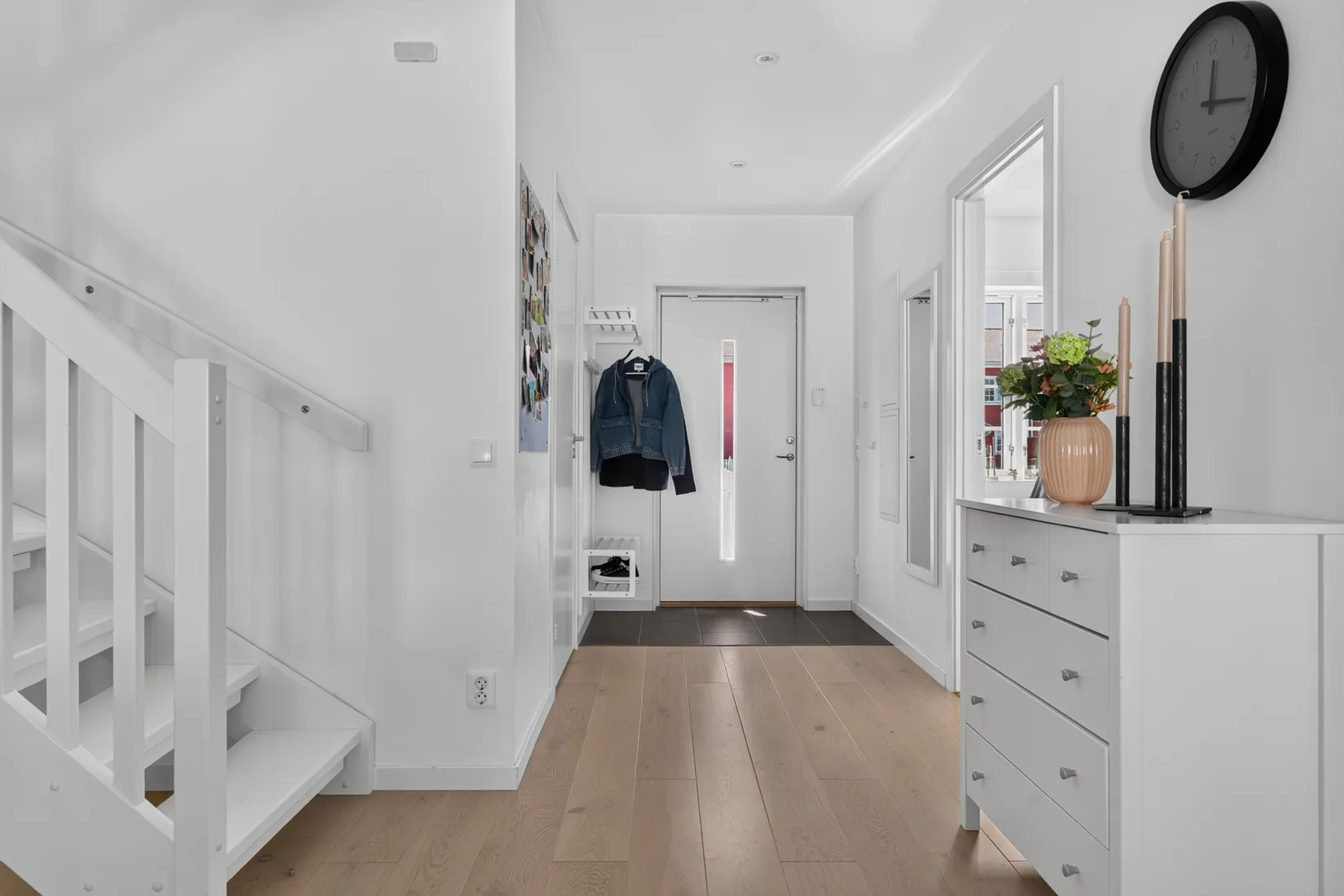 Radhus, Lilla Ässkogvägen 18B, Norra Bro, Örebro