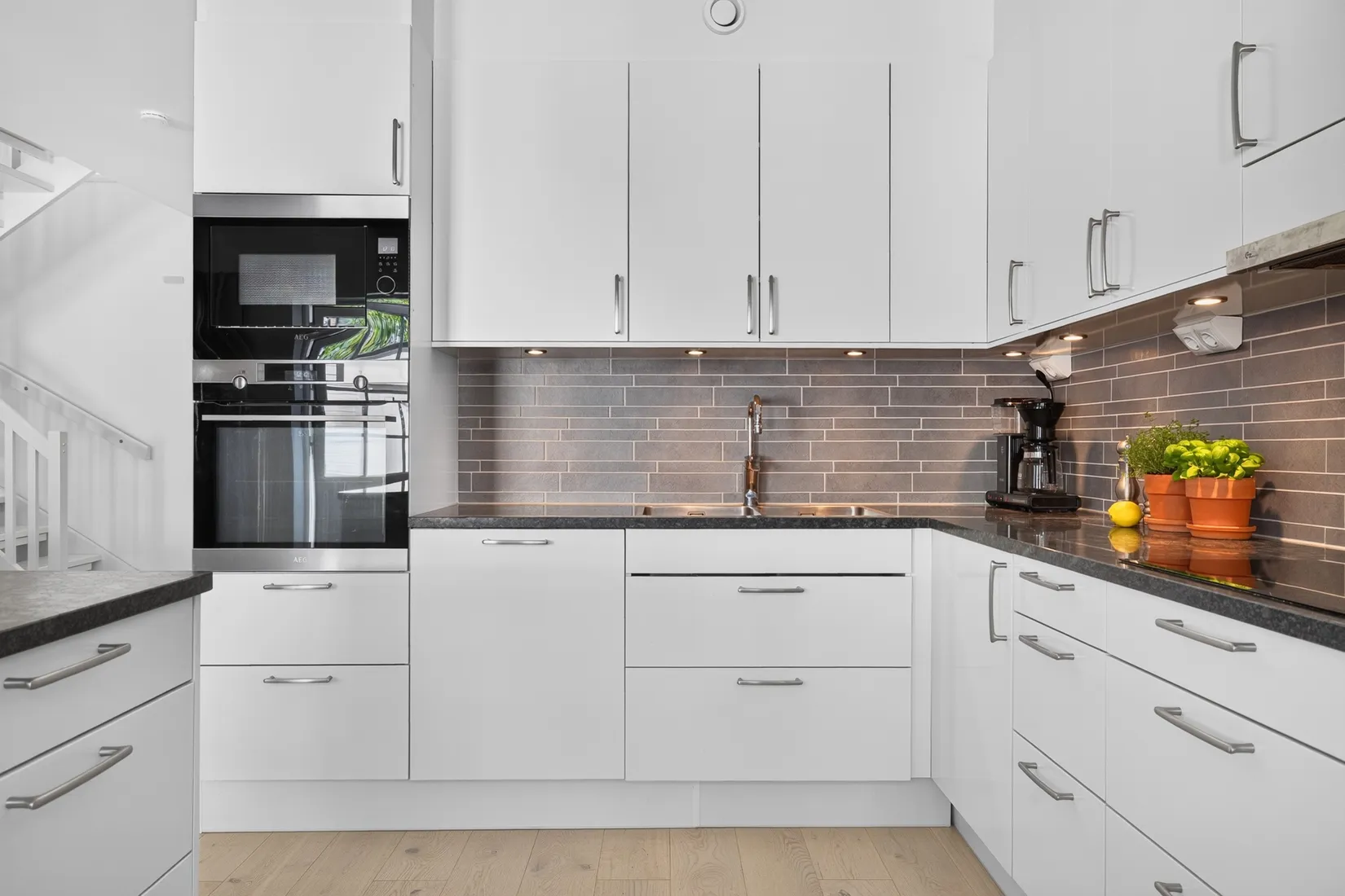 Radhus, Lilla Ässkogvägen 18B, Norra Bro, Örebro