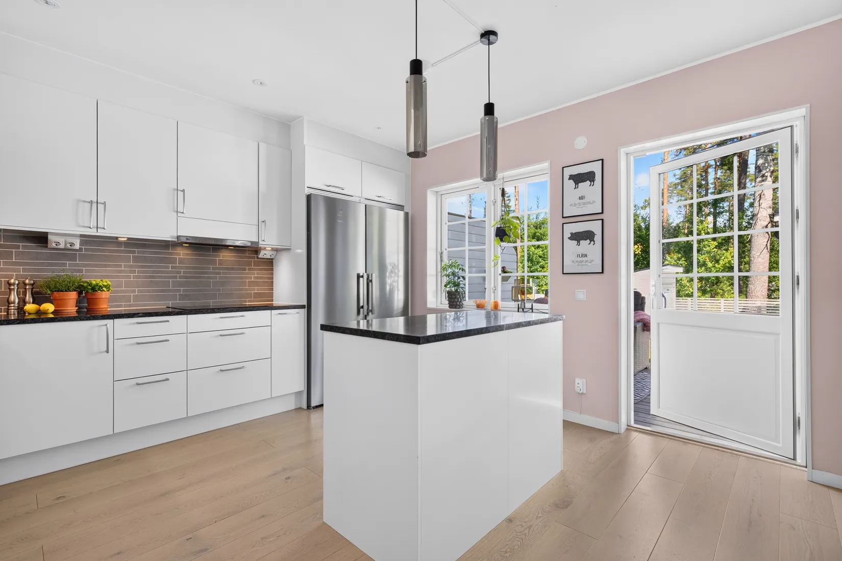 Radhus, Lilla Ässkogvägen 18B, Norra Bro, Örebro