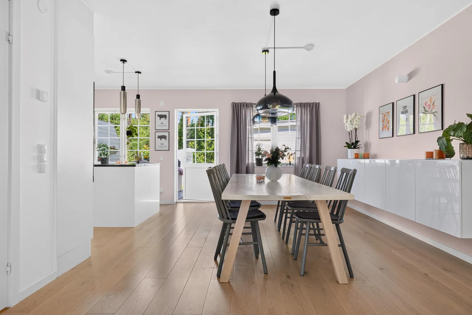 Radhus, Lilla Ässkogvägen 18B, Norra Bro, Örebro