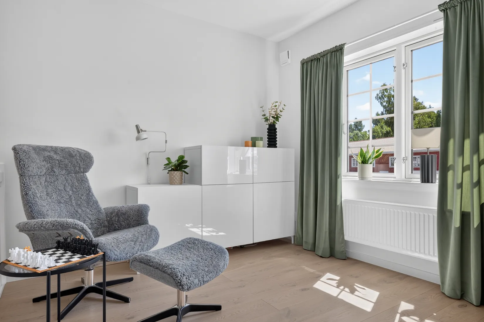 Radhus, Lilla Ässkogvägen 18B, Norra Bro, Örebro