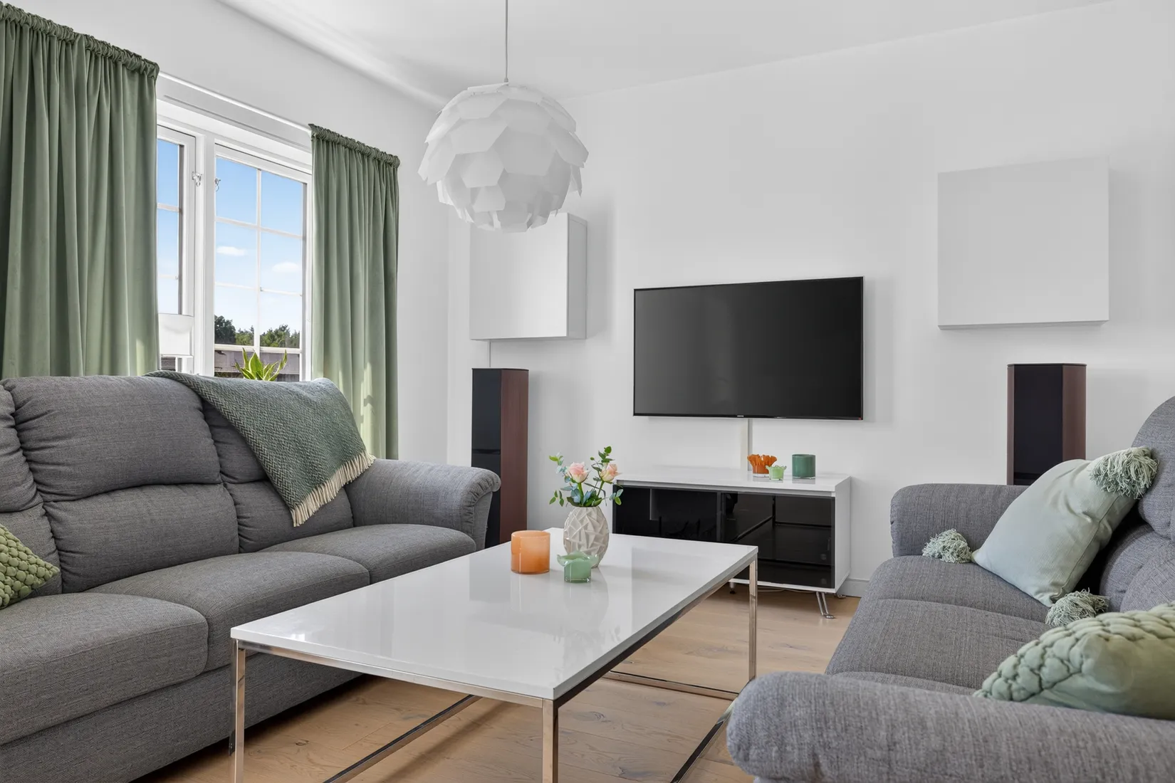 Radhus, Lilla Ässkogvägen 18B, Norra Bro, Örebro