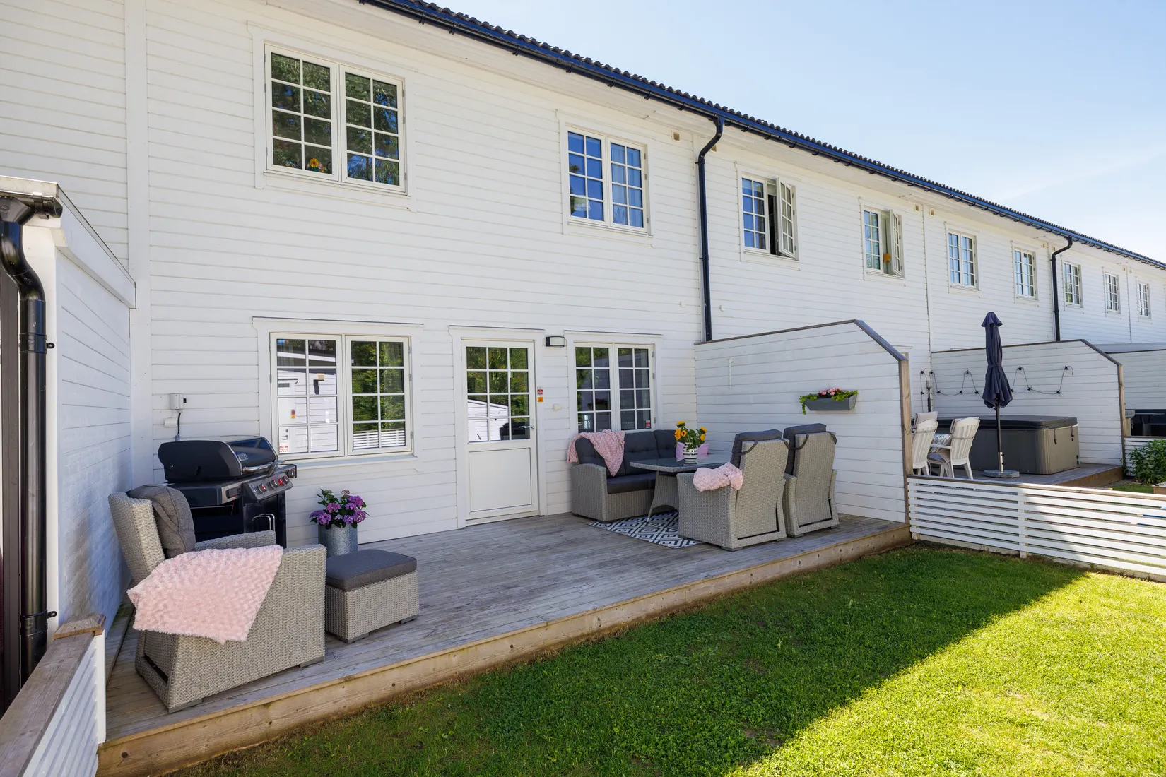 Radhus, Lilla Ässkogvägen 18B, Norra Bro, Örebro