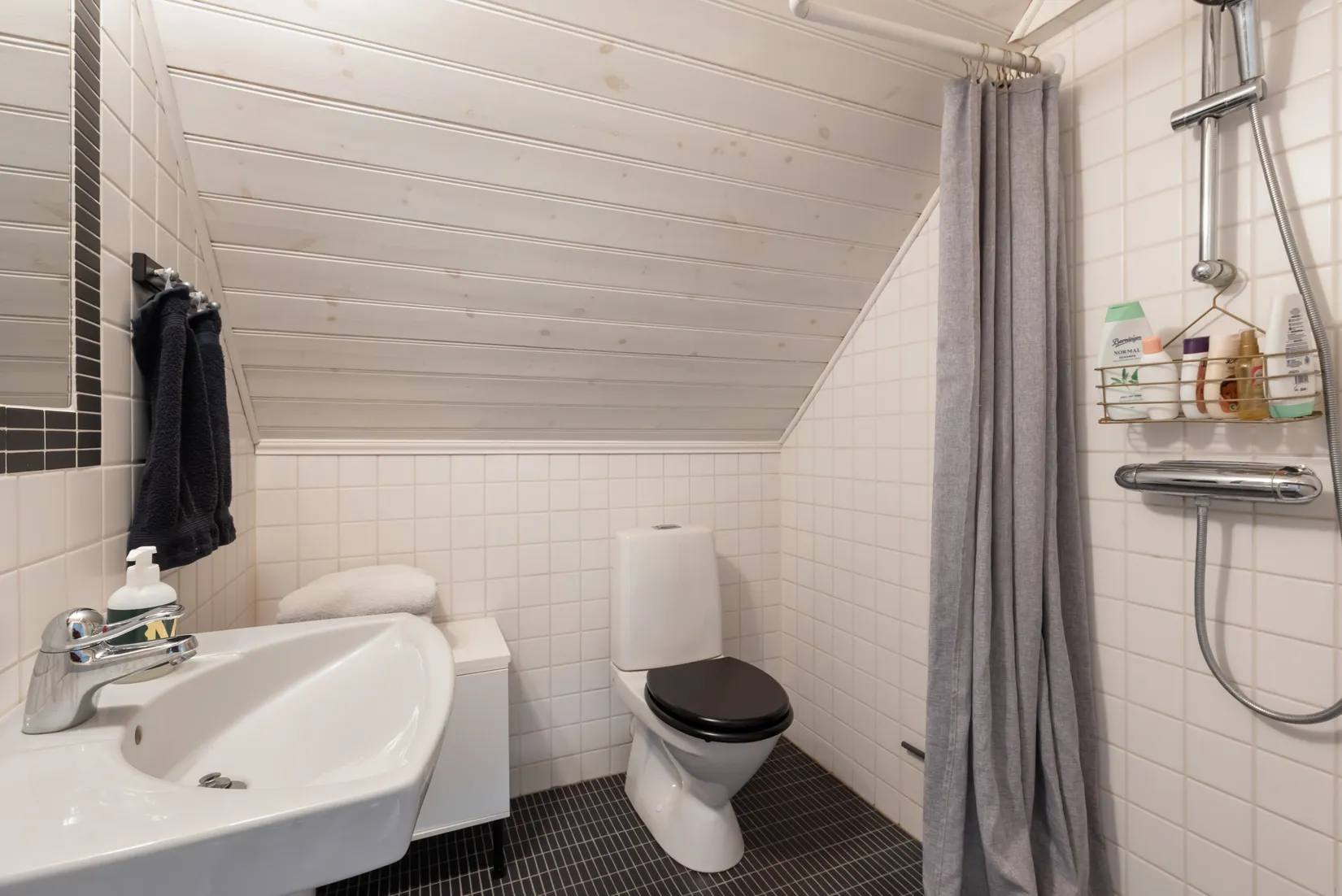 Gård/Skog, Lillrådavägen 25, Roslagen, Norrtälje