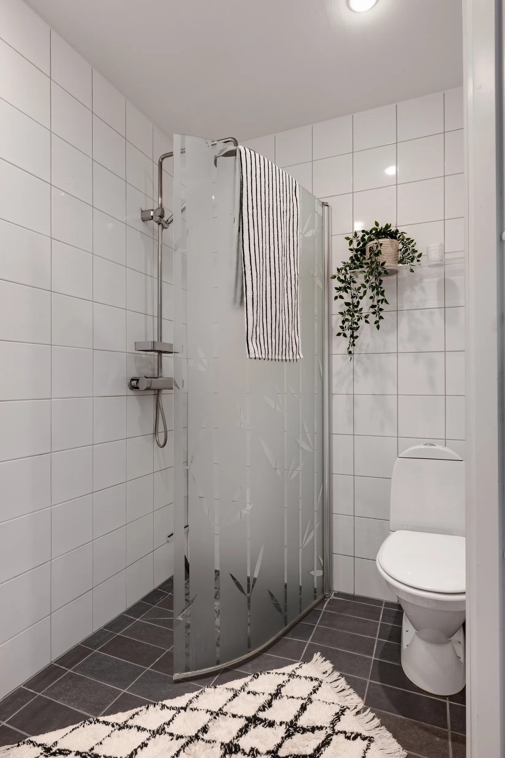 Villa, Duvesjön 217, Romelanda, Kungälv