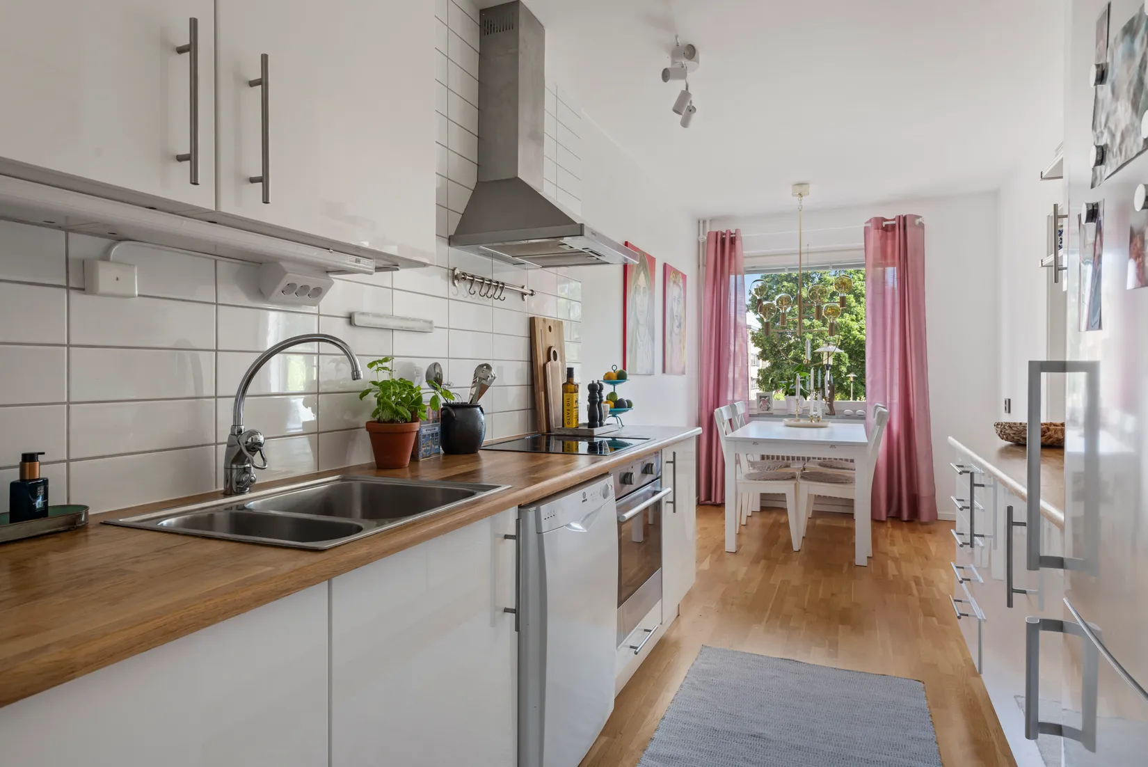 Bostadsrätt, Åkerbyvägen 186,1 tr, Täby Centrum, Täby