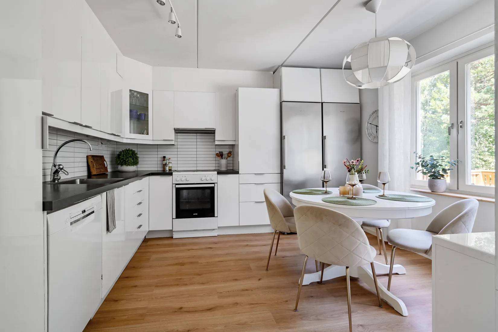 Radhus, Jordgränd 66, Viby, Sollentuna