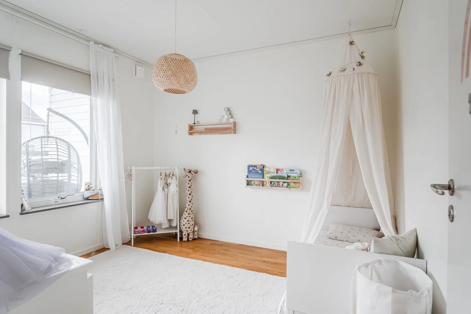 Radhus, Storstensvägen 31, Lindbacken, Uppsala