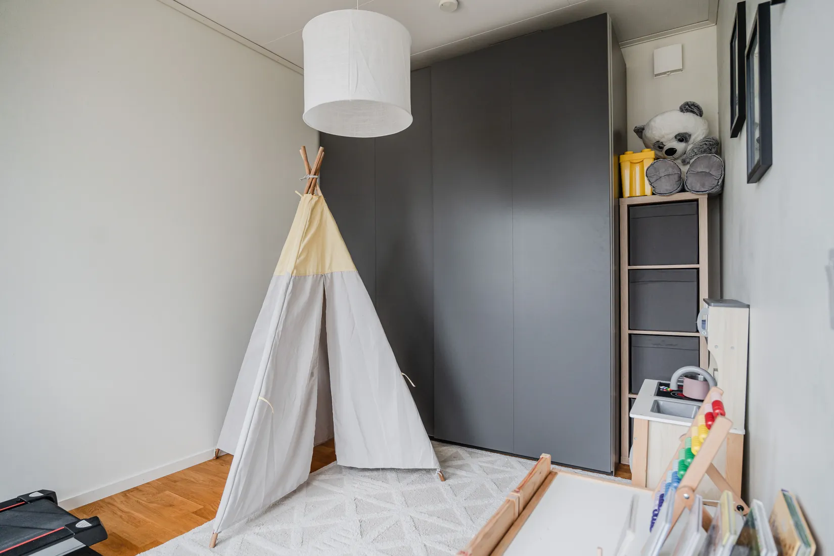 Radhus, Storstensvägen 31, Lindbacken, Uppsala