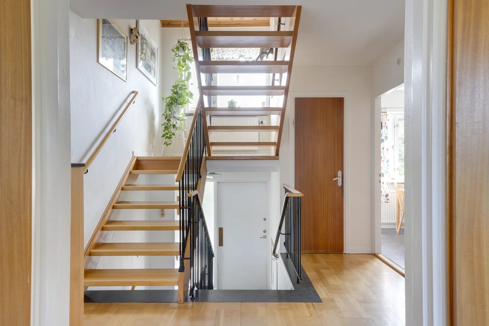 Radhus, Eriksbergsvägen 15A, Eriksberg, Uppsala