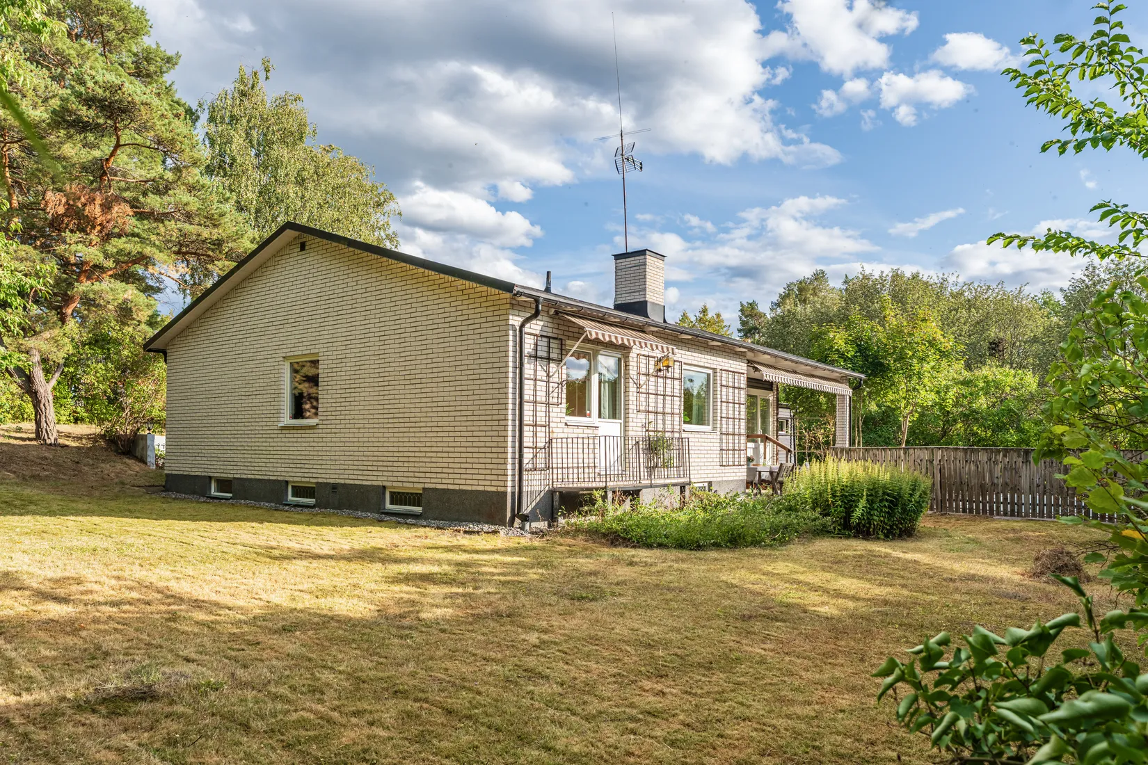 Villa, Gullvivsvägen 6, Ormsta, Vallentuna