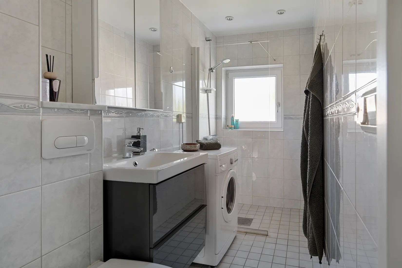 Bostadsrätt, Herrgårdsvägen 14A, Centralt, Upplands Väsby