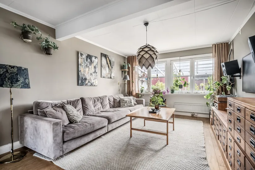 Radhus, Järnåldersringen 683, Haninge