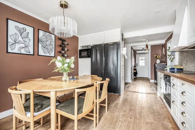 Radhus, Järnåldersringen 683, Haninge