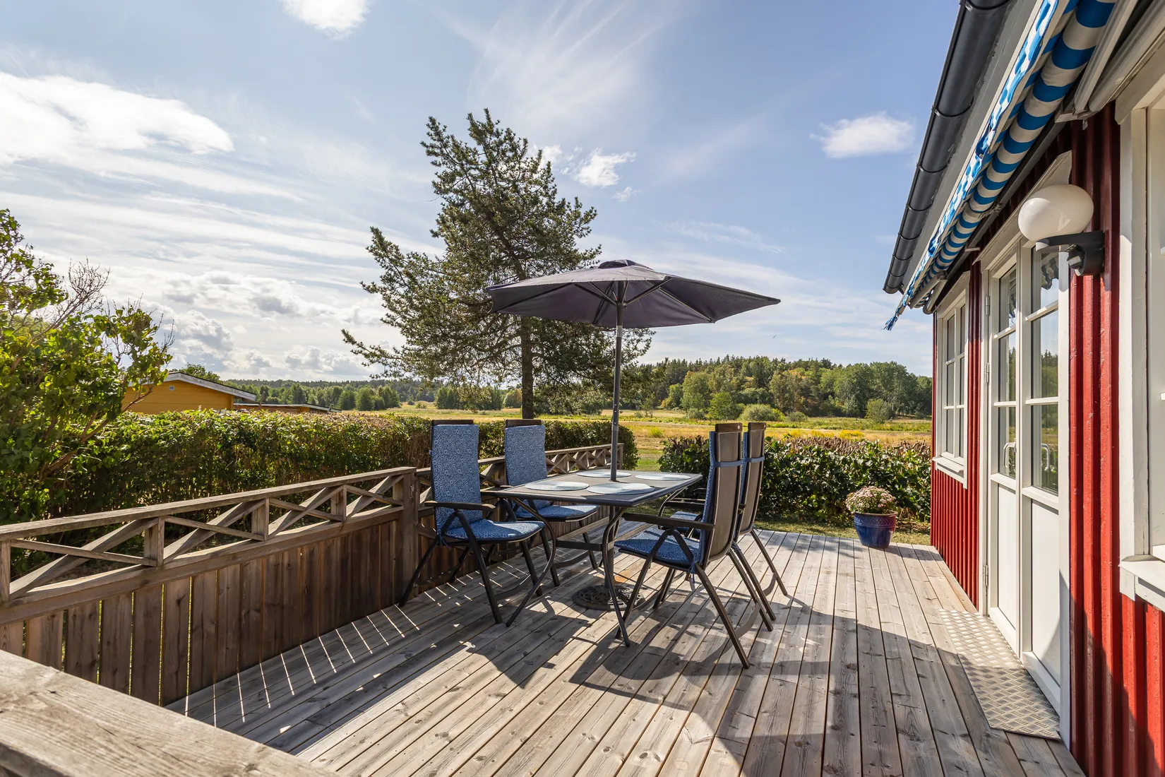 Radhus, Vidfares väg 15, Gillbo, Sollentuna