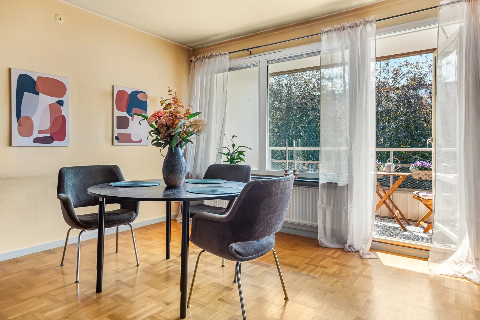 Bostadsrätt, Lomvägen 649, Kärrdal, Sollentuna