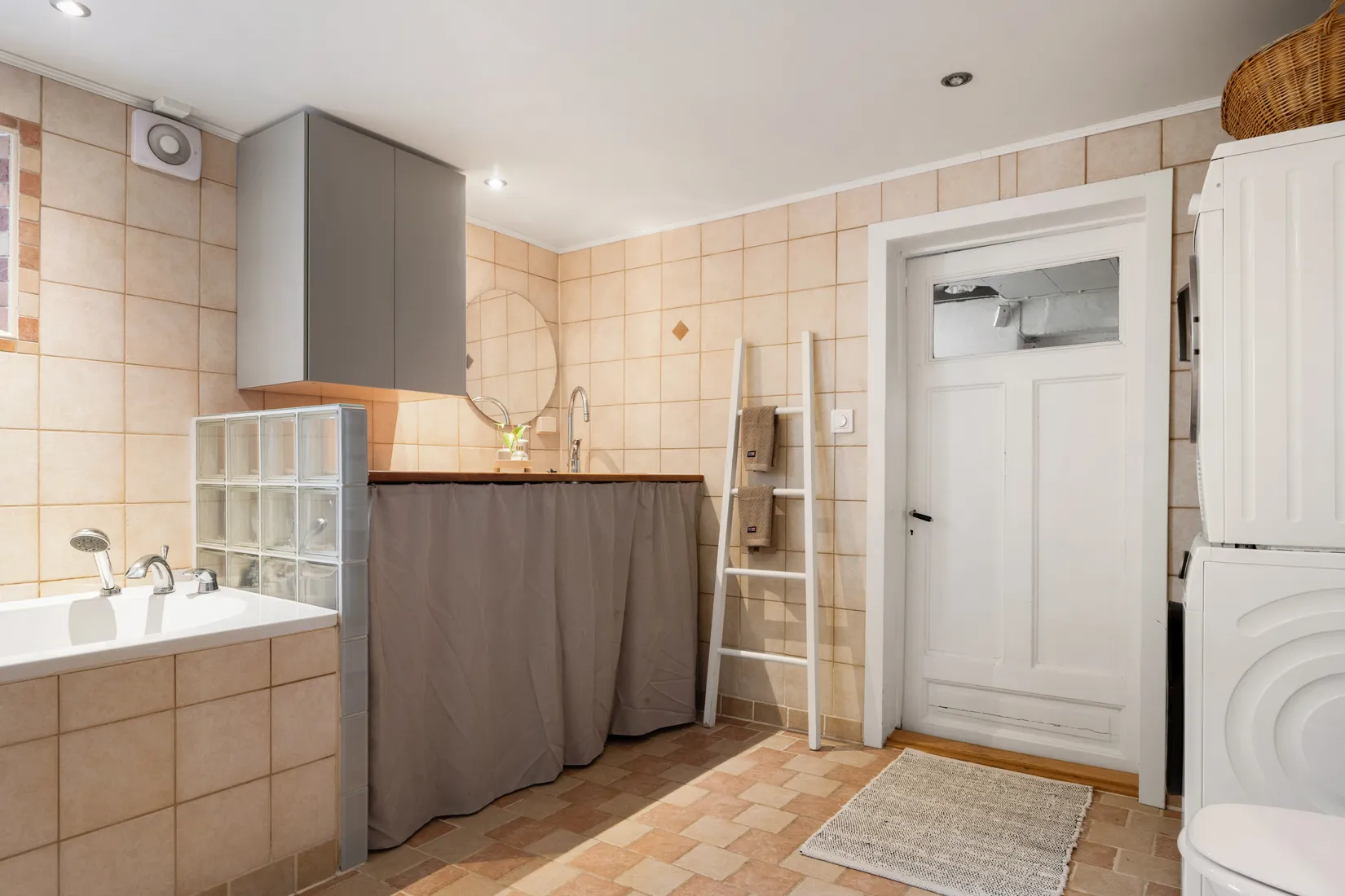 Villa, Apelvägen 20, Centrala Huddinge, Huddinge