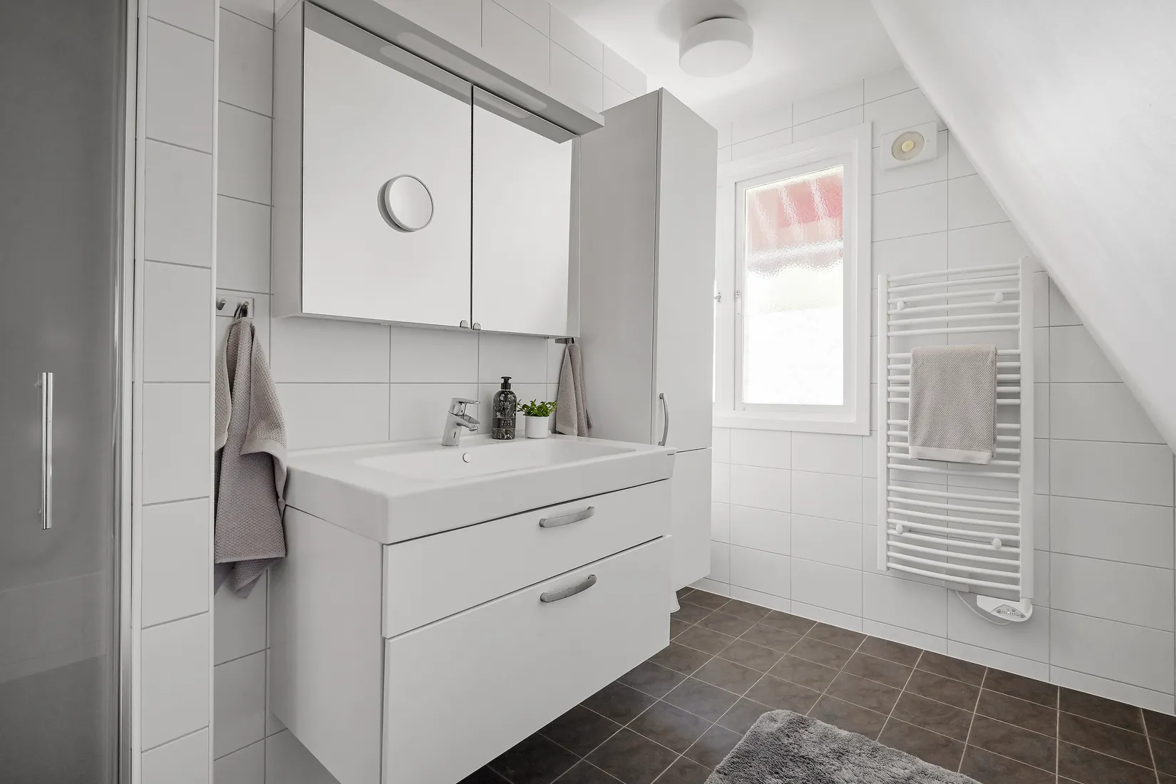 Villa, Sveavägen 40, Töjnan, Sollentuna