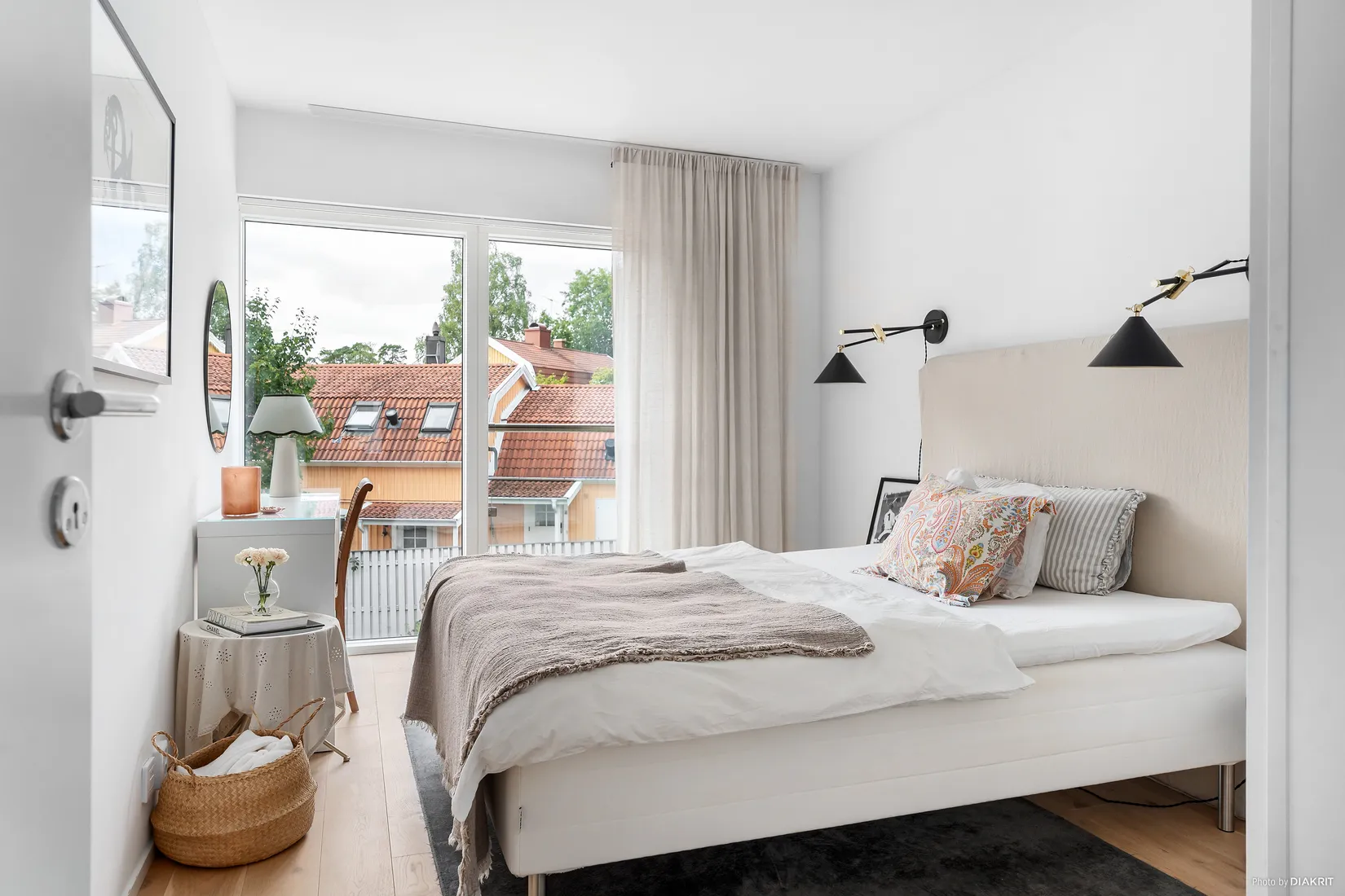 Radhus, Vasavägen 21b, Täby Kyrkby, Täby