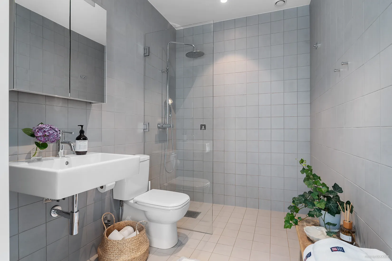 Radhus, Vasavägen 21b, Täby Kyrkby, Täby