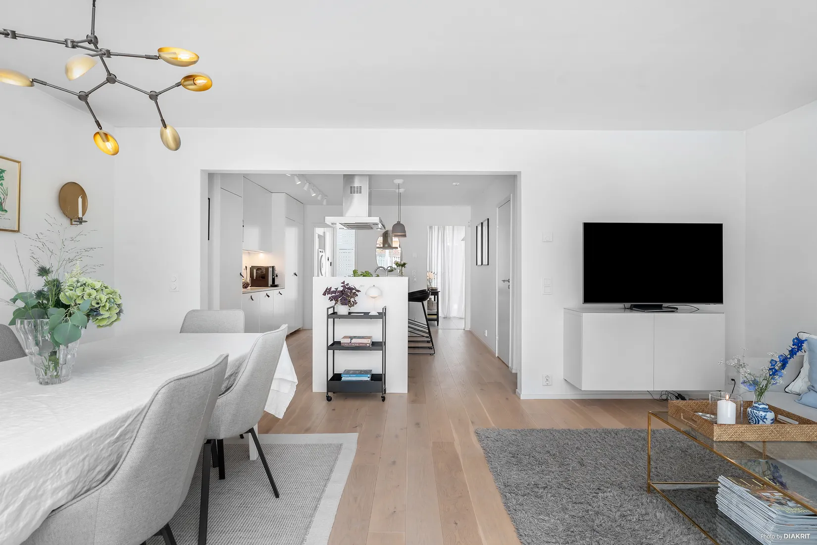 Radhus, Vasavägen 21b, Täby Kyrkby, Täby