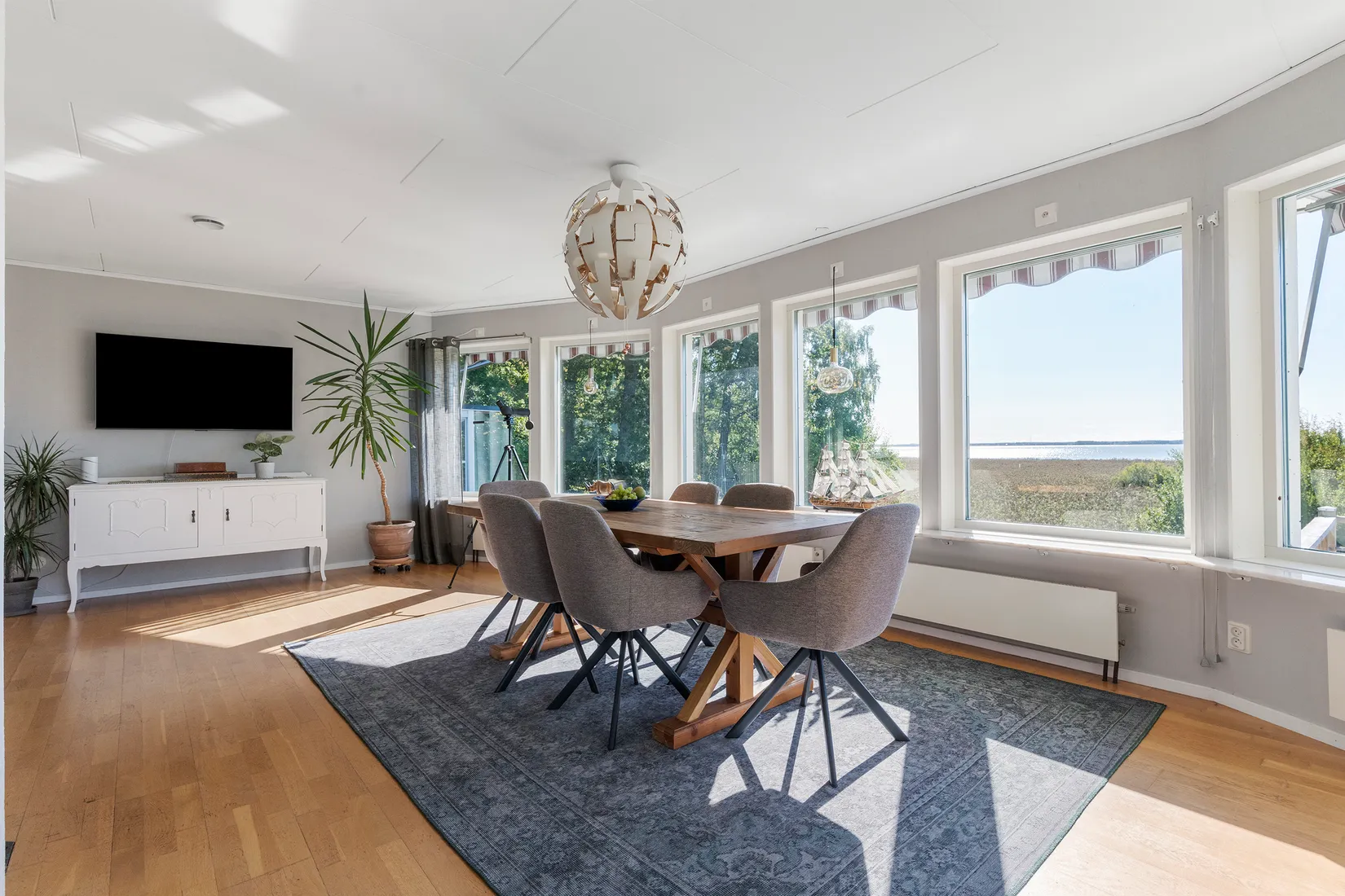 Villa, Hallby 267, Vänersnäs, Vänersborg