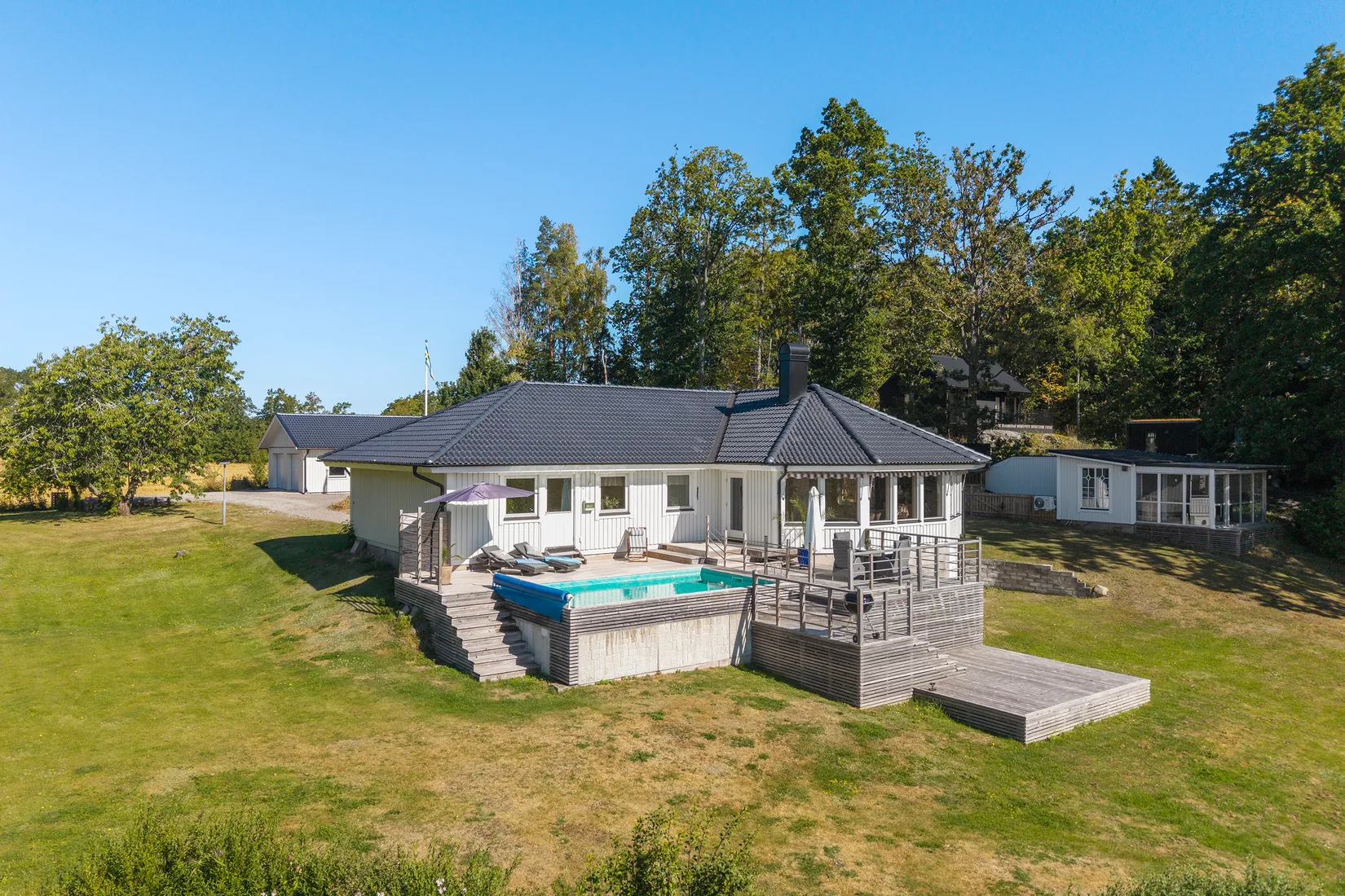 Villa, Hallby 267, Vänersnäs, Vänersborg