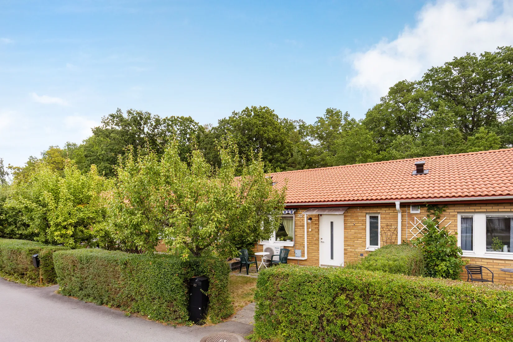 Radhus, Trastsångsvägen 30, Linghem, Linköping