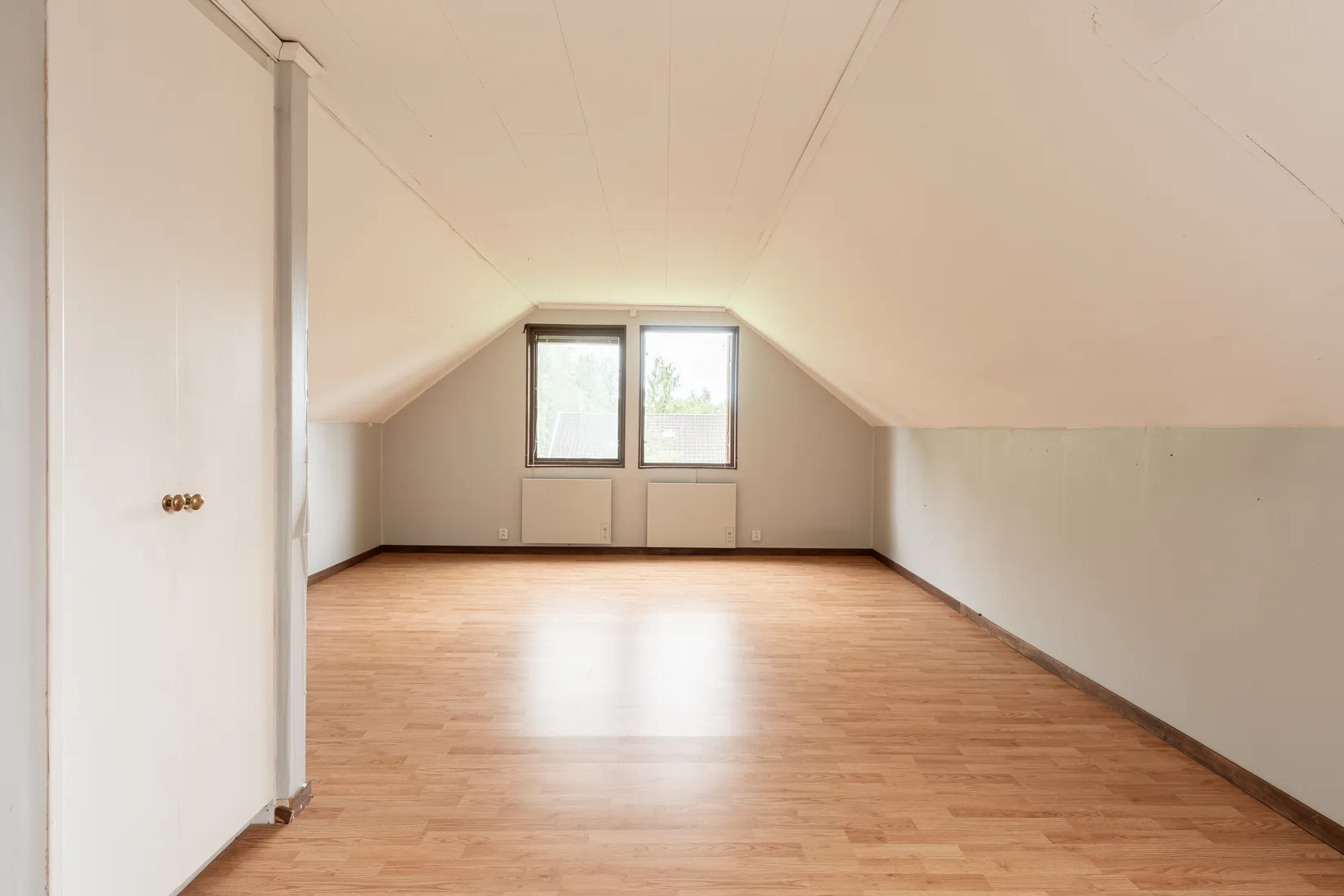 Villa, Klövervägen 13, Berg