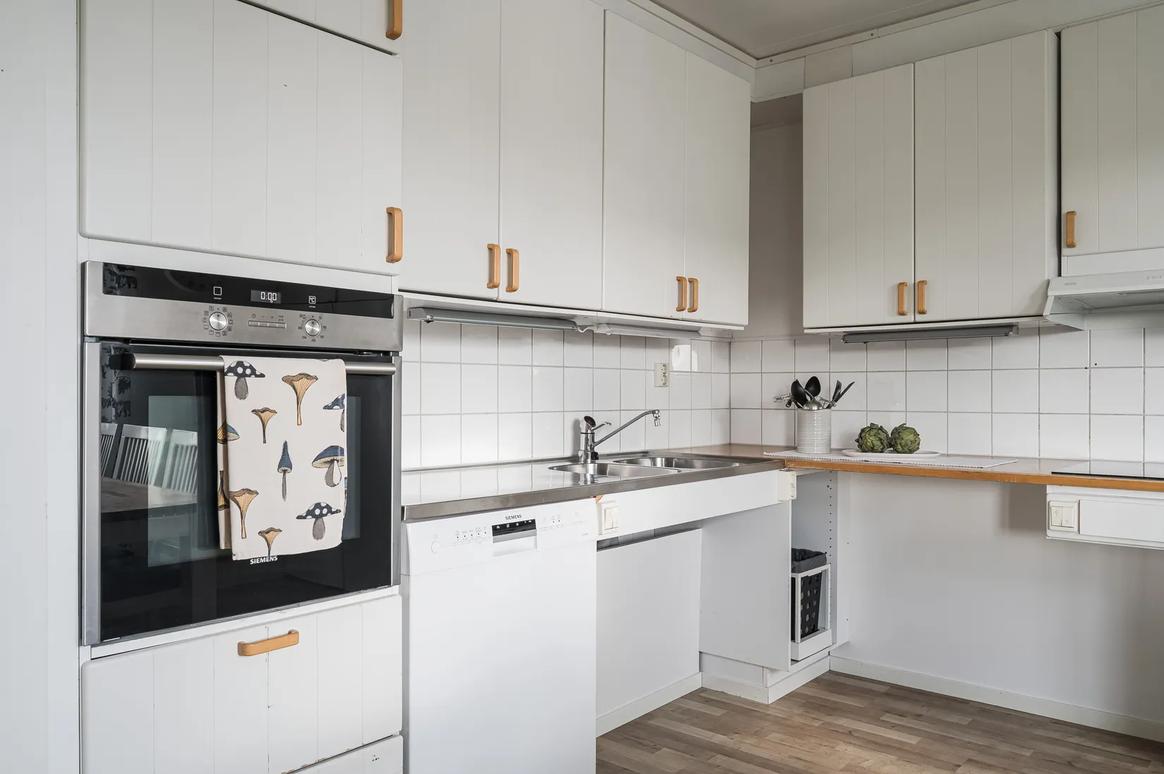 Bostadsrätt, Tallåsgatan 1, Kinna, Mark