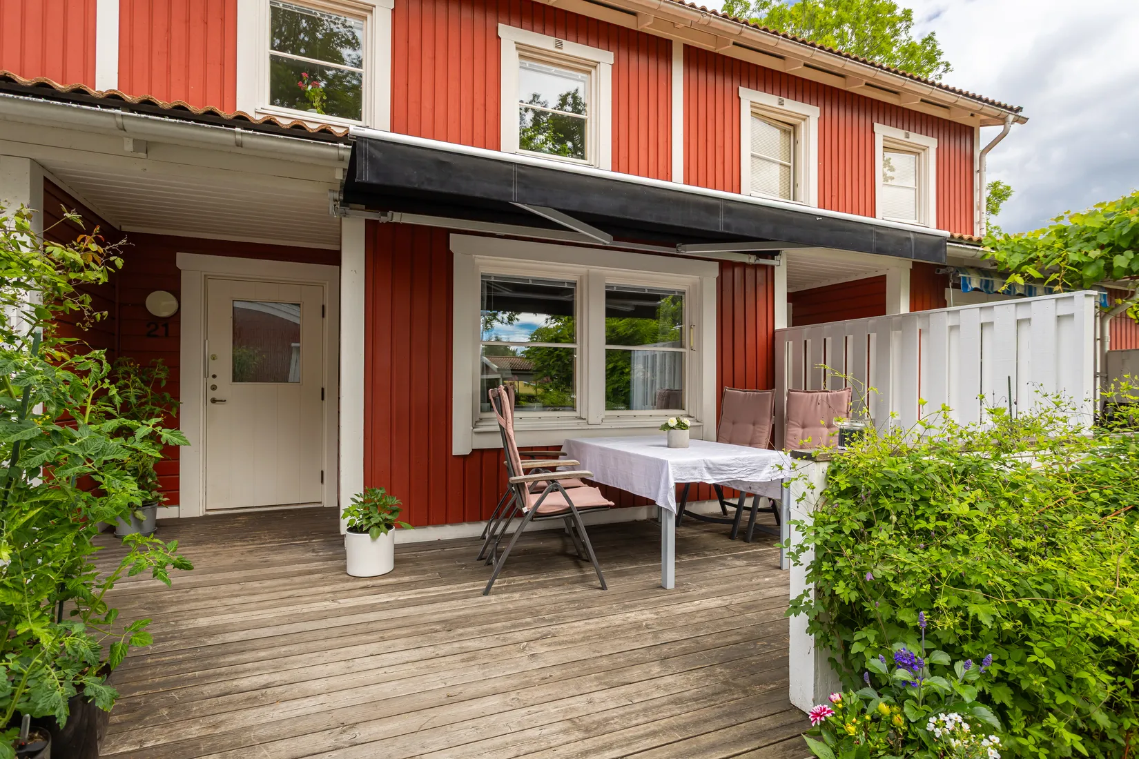 Radhus, Mäster Henriks Allé 21, Viby, Sollentuna