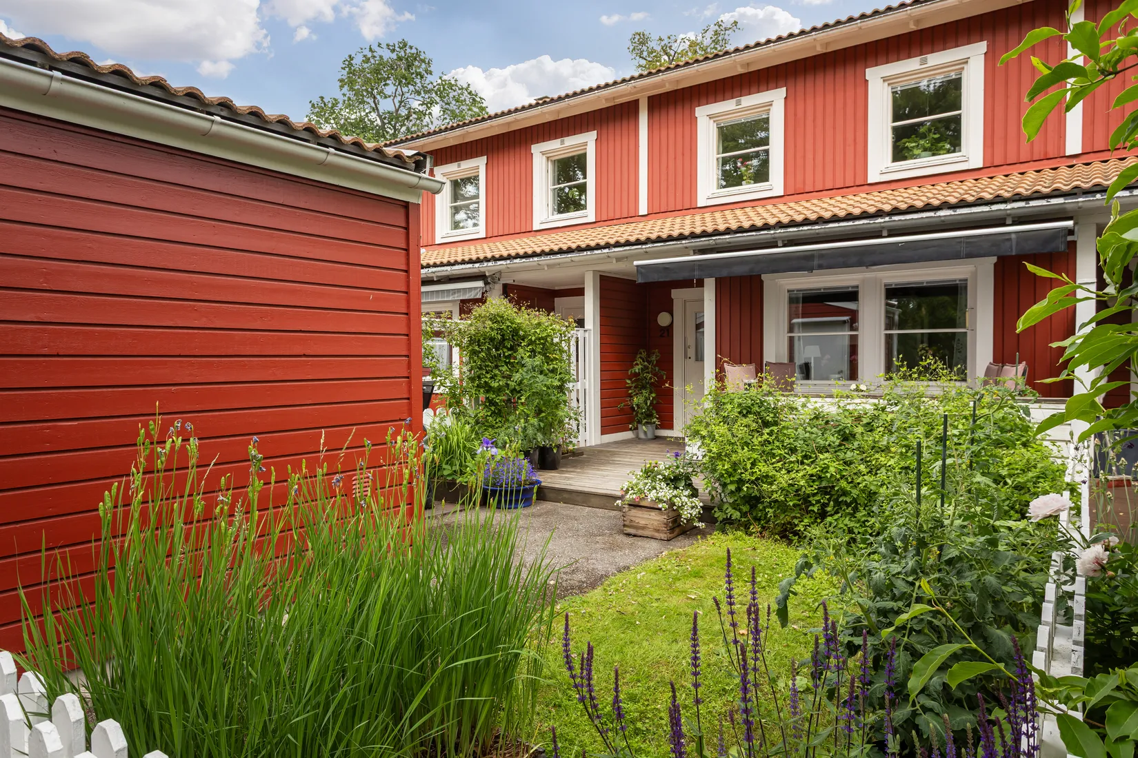 Radhus, Mäster Henriks Allé 21, Viby, Sollentuna