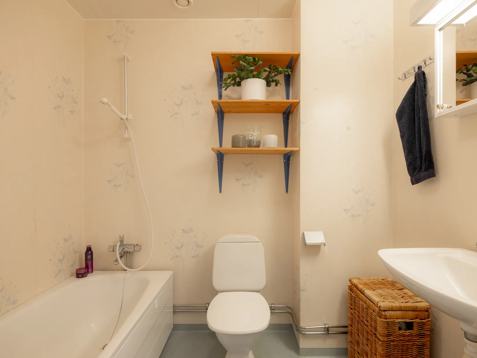Radhus, Mäster Henriks Allé 21, Viby, Sollentuna