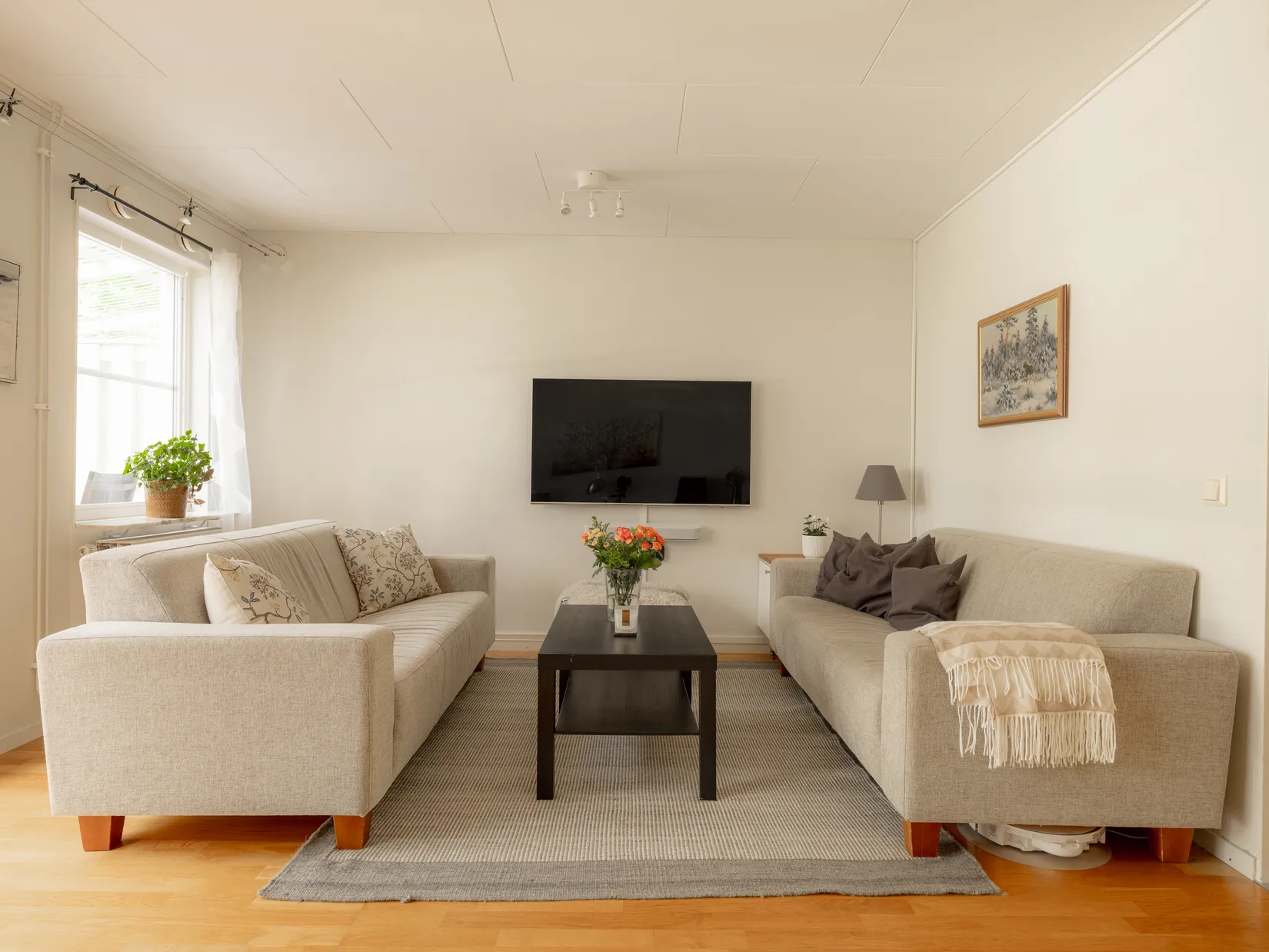 Radhus, Mäster Henriks Allé 21, Viby, Sollentuna