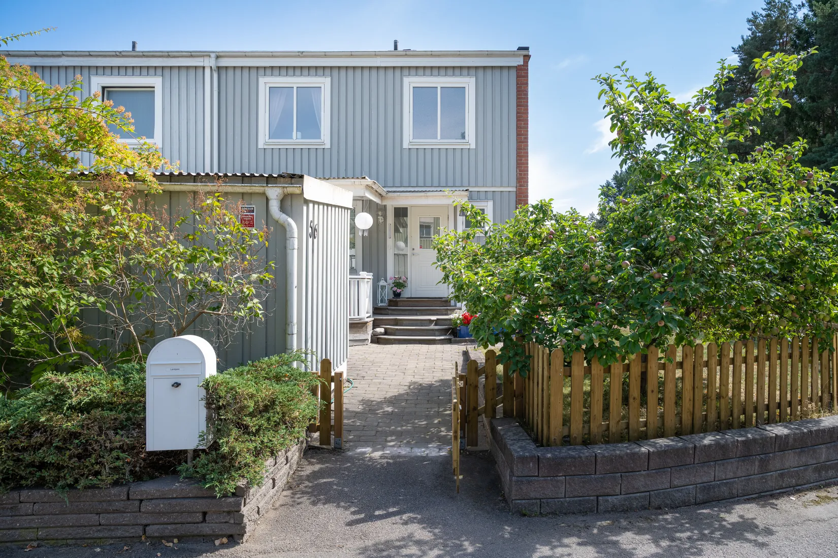 Radhus, Vallbyvägen 56E, Stadsskogen, Strängnäs