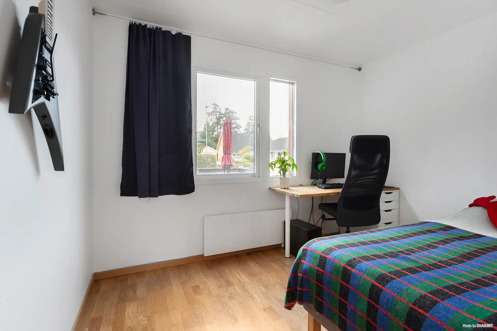 Radhus, Nickelvägen 15, Skarpäng, Täby