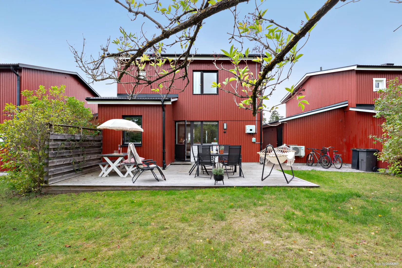 Radhus, Nickelvägen 15, Skarpäng, Täby
