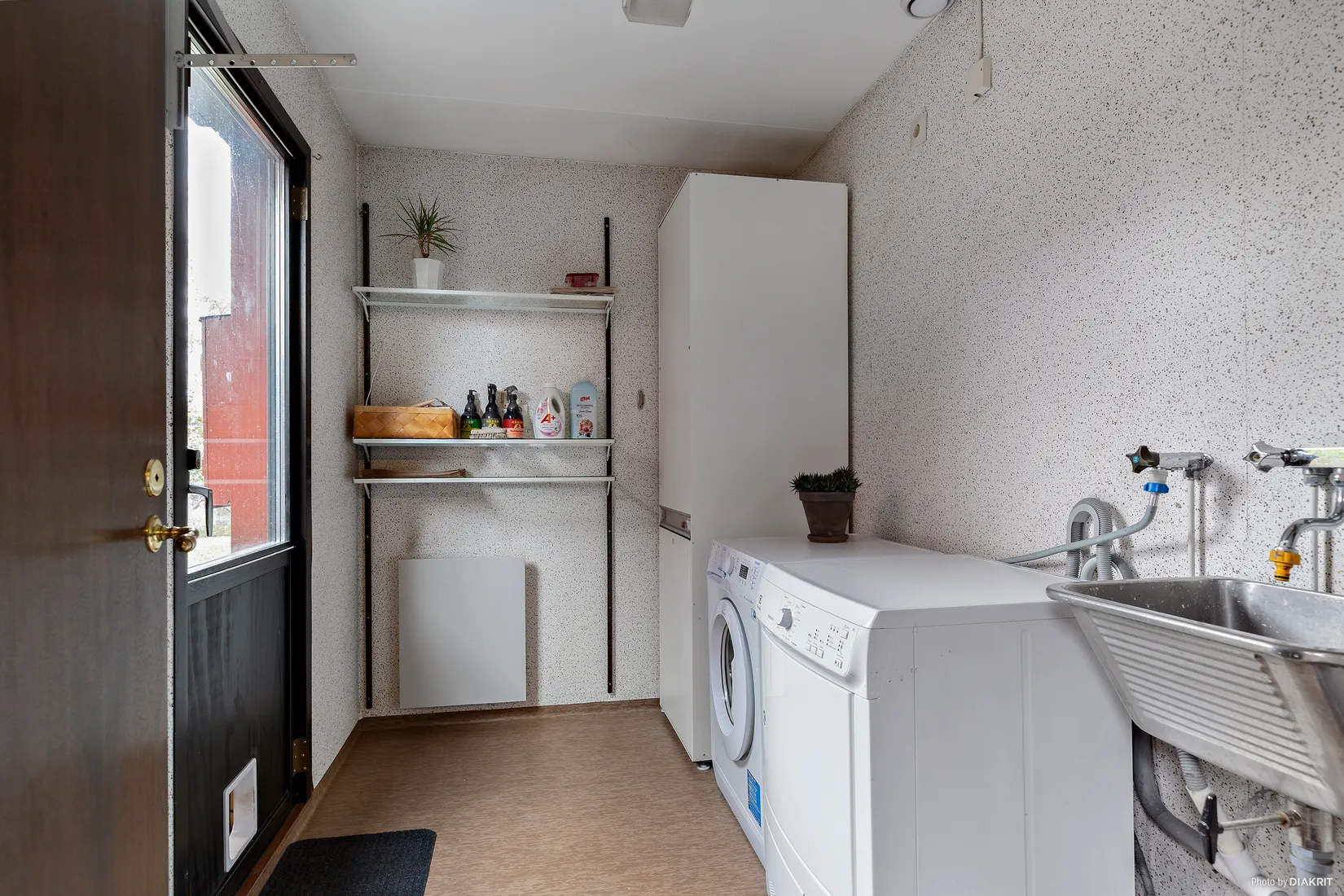 Radhus, Nickelvägen 15, Skarpäng, Täby