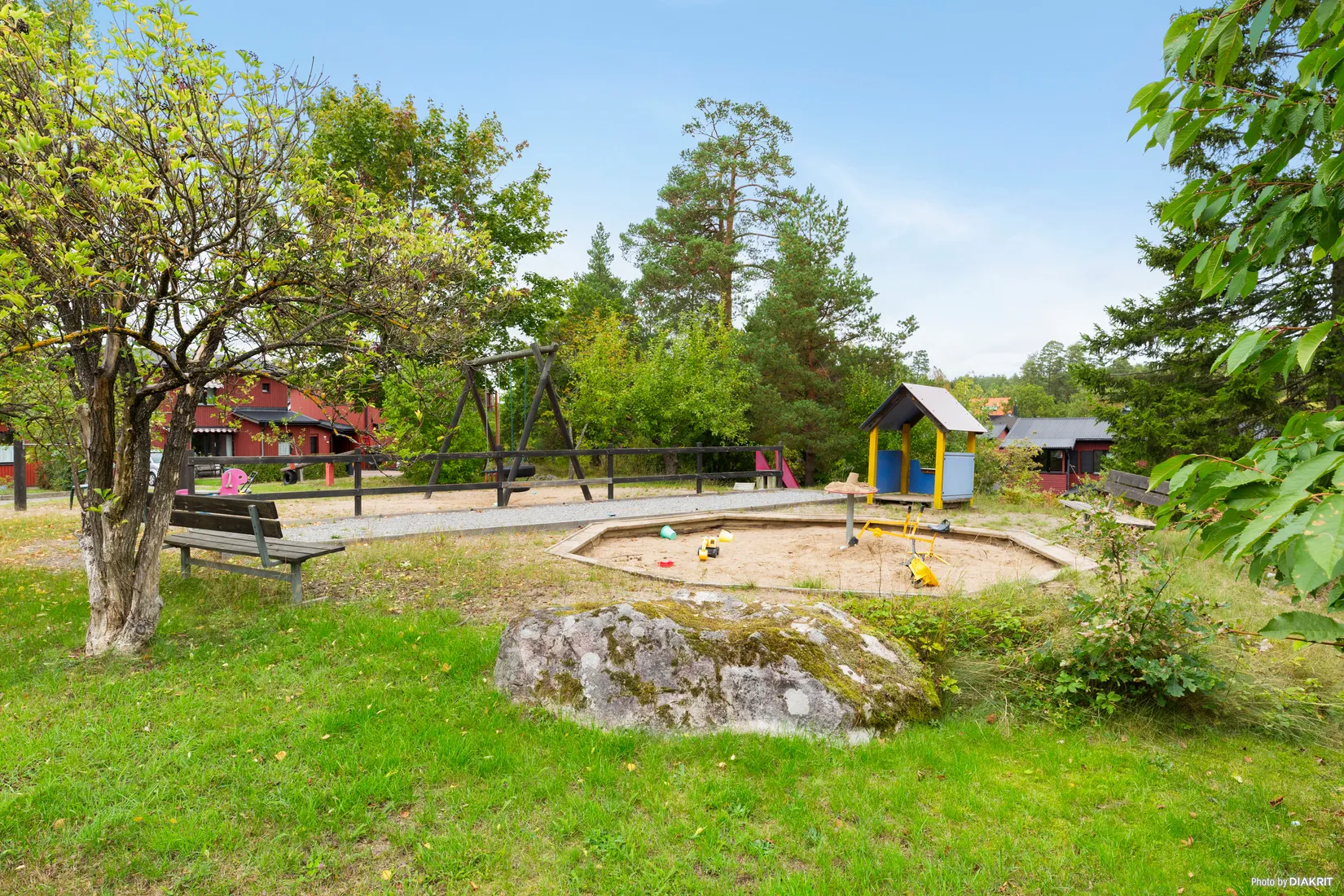 Radhus, Nickelvägen 15, Skarpäng, Täby