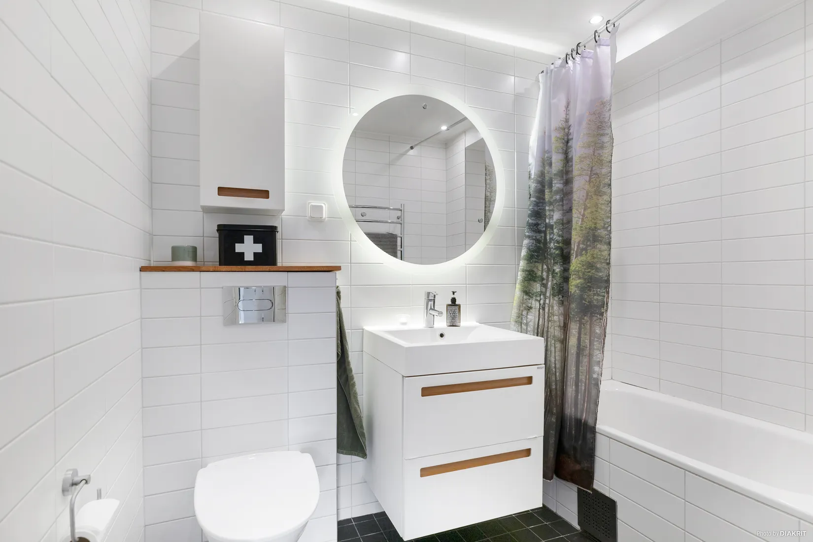 Radhus, Nickelvägen 15, Skarpäng, Täby