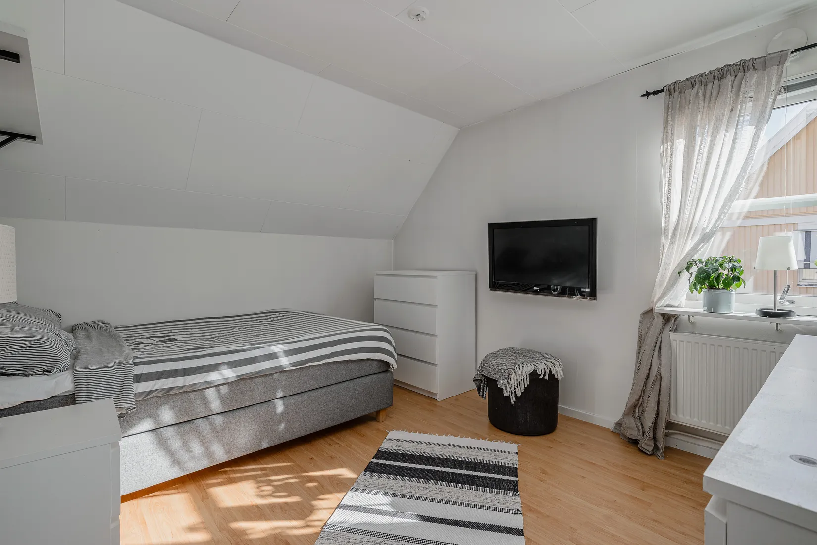 Radhus, Gläntastigen 91, Uthamra, Vallentuna