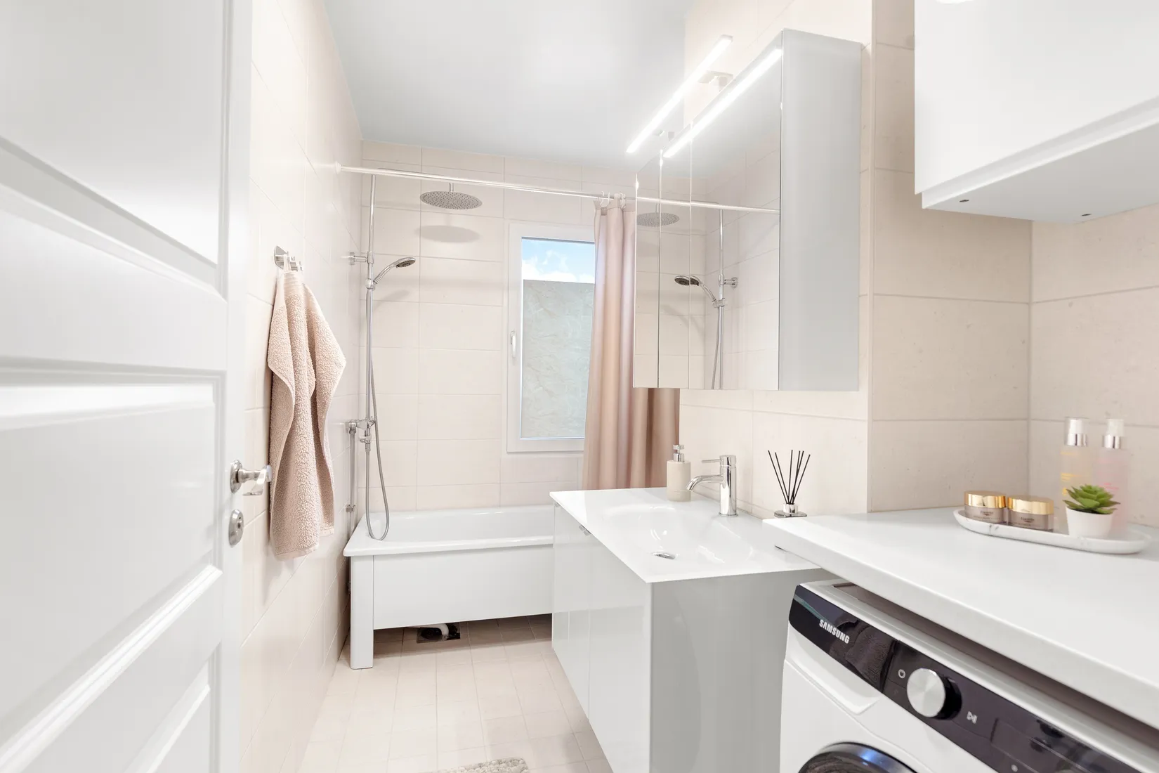 Bostadsrätt, Helsingforsgatan 19, Akalla, Stockholm