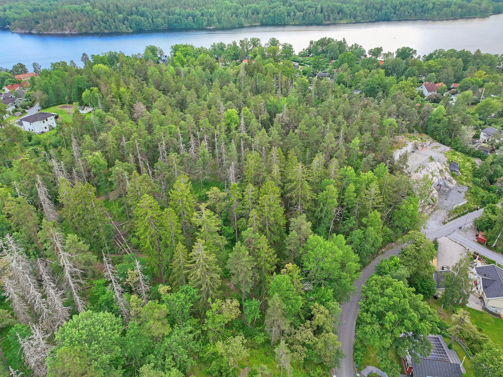 Tomt, Björkallén 40, Fållan, Huddinge