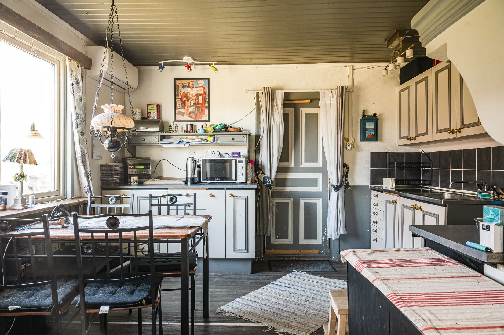 Gård/Skog, Larv Västergården 6, Vara