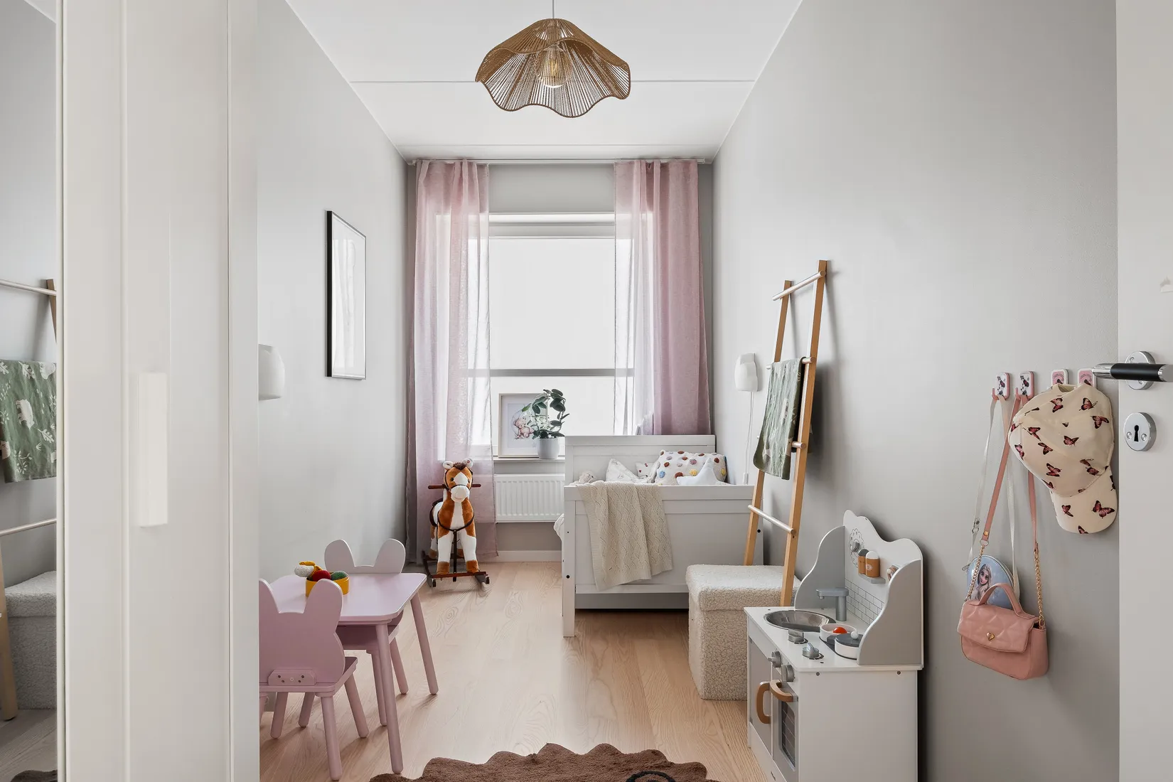 Bostadsrätt, Kolonnvägen 2, Haga Norra, Solna