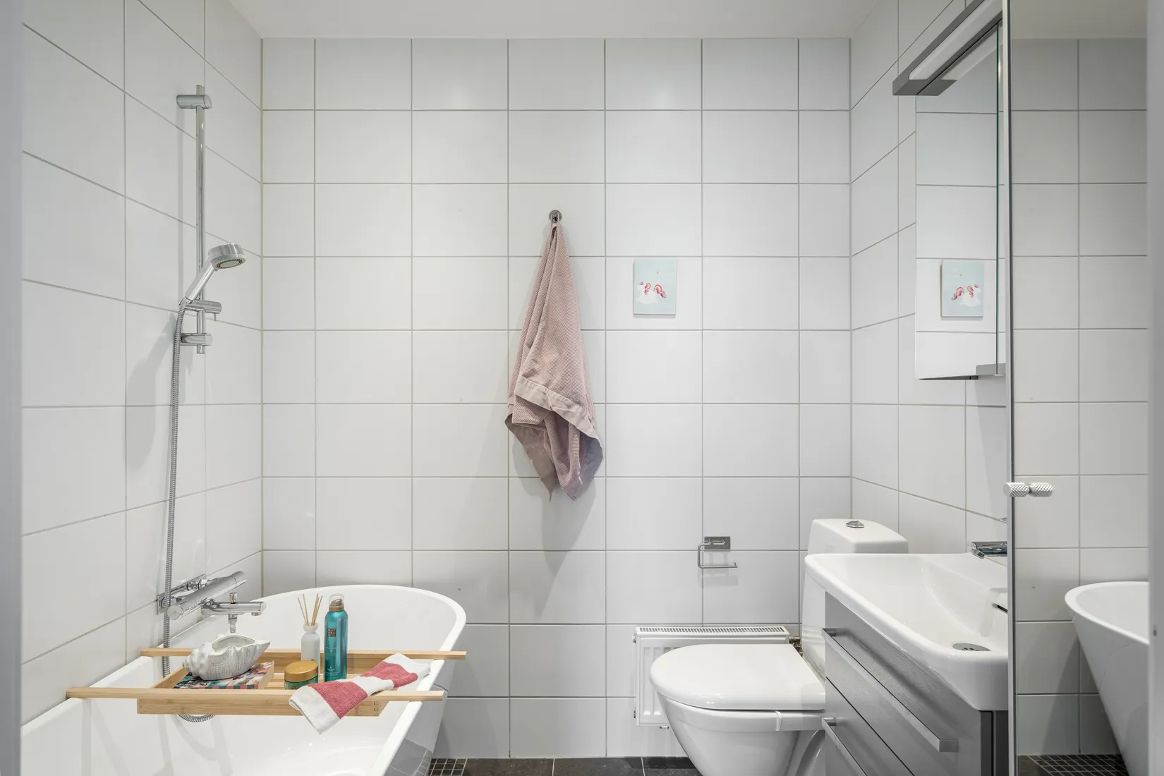 Radhus, Lövsångarvägen 1, Ullna strand, Täby