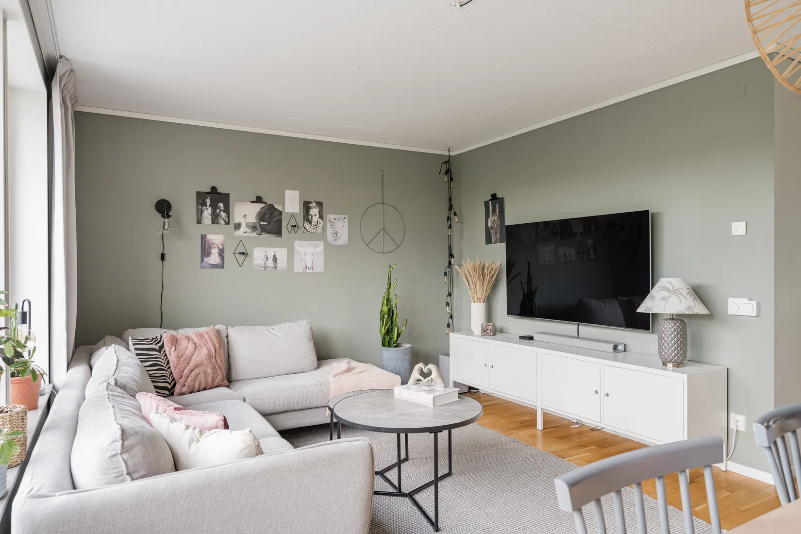 Radhus, Lövsångarvägen 1, Ullna strand, Täby
