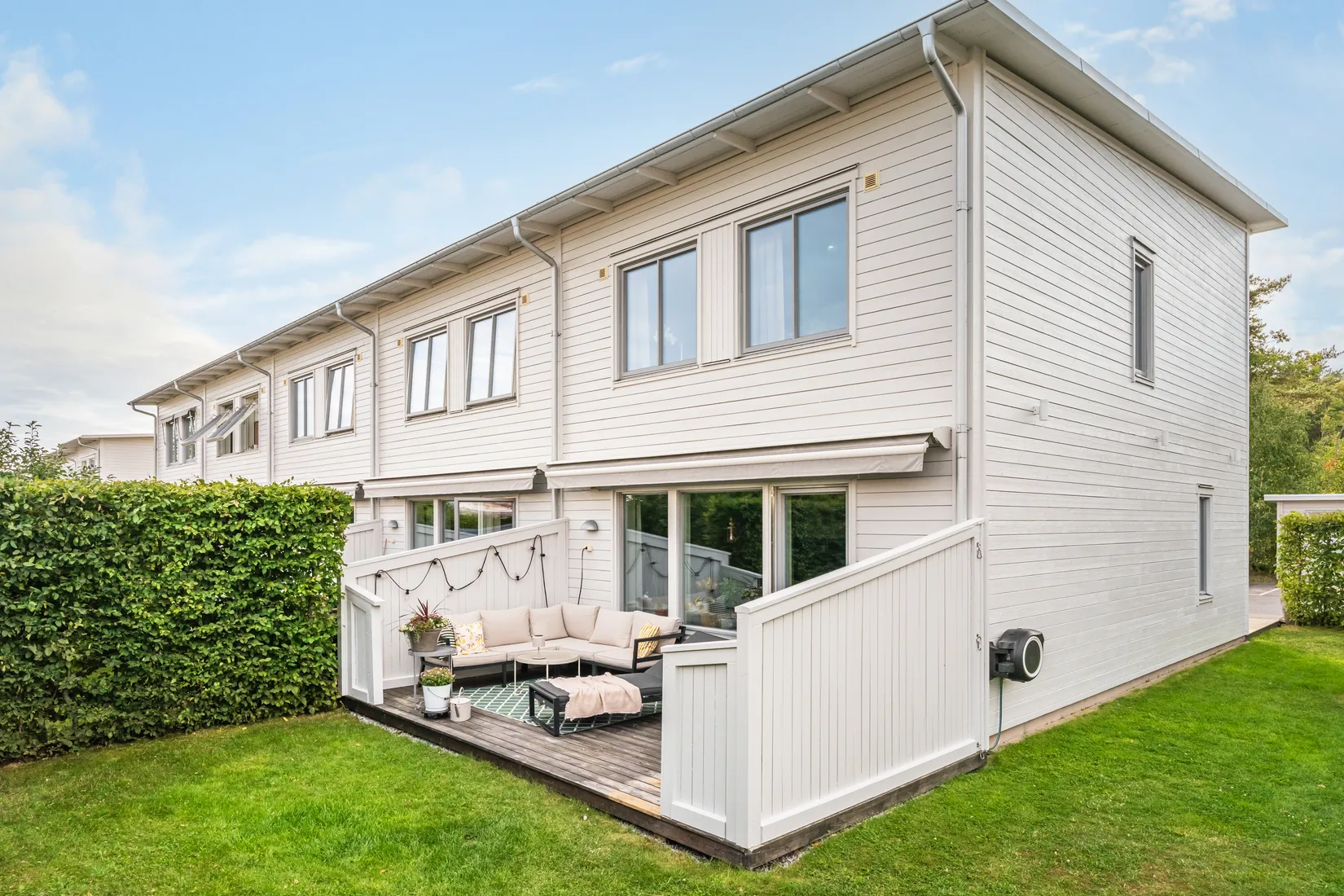 Radhus, Lövsångarvägen 1, Ullna strand, Täby