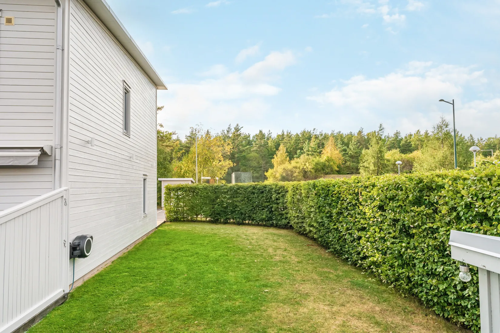 Radhus, Lövsångarvägen 1, Ullna strand, Täby